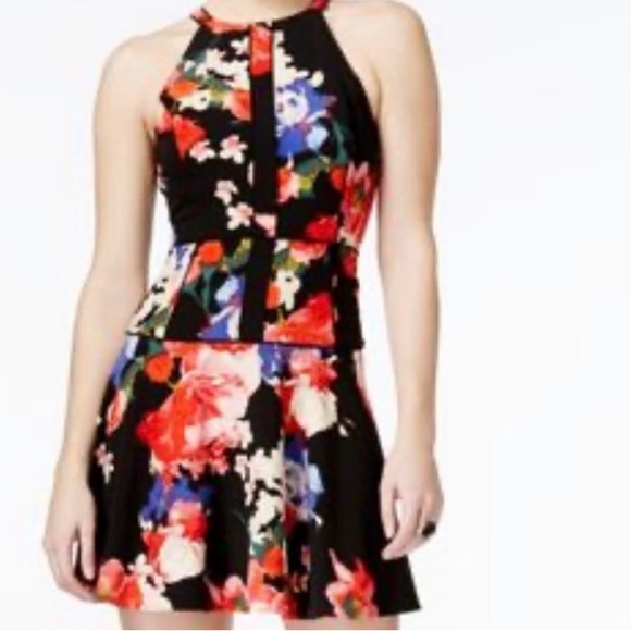 GUESS. Floral, Sleeveless Mini Dress. Vivid colors. Size 6. Zipper Closu… - Picture 1 of 11